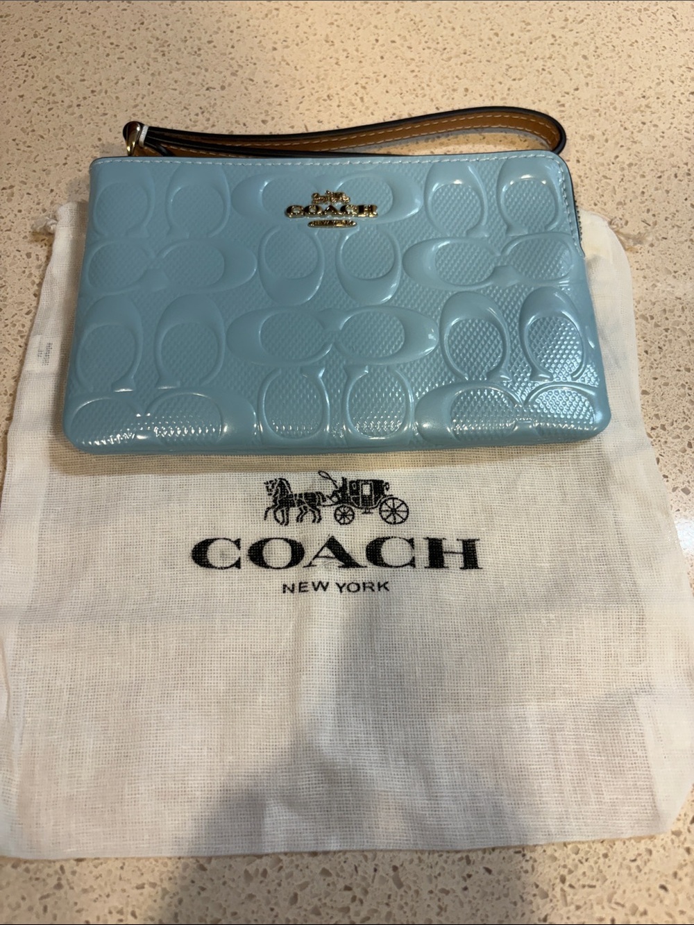 Coach NWT Glossy Light Blue Patent Leather Wristlet with Dusty MSRP $75 - Picture 9 of 9